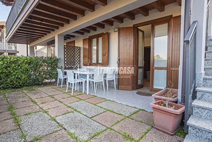 Appartamento trilocale in vendita in Via Bottego, Sirmione