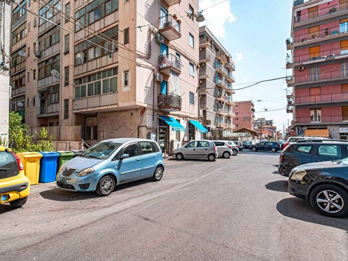 Appartamento trilocale in vendita in Via Cronato, Ferrarotto Acquedotto Greco, Catania