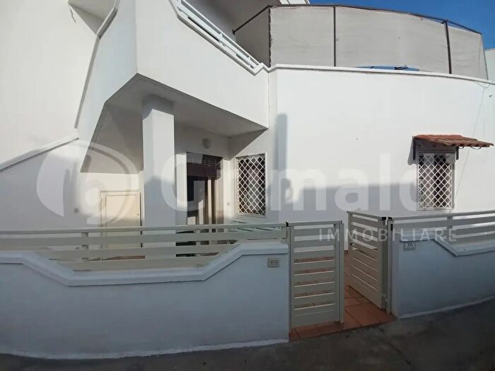 Casa con 5 locali in vendita in Corso Re Pirro, Ugento