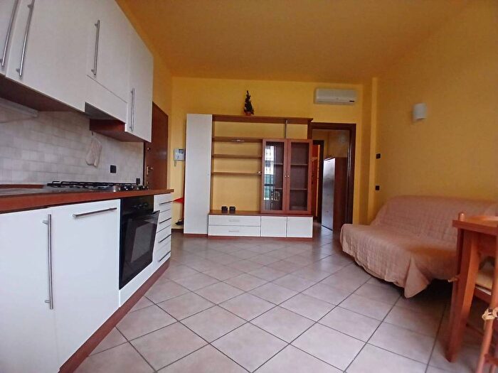 Appartamento bilocale in affitto in Via Trento, Saronno