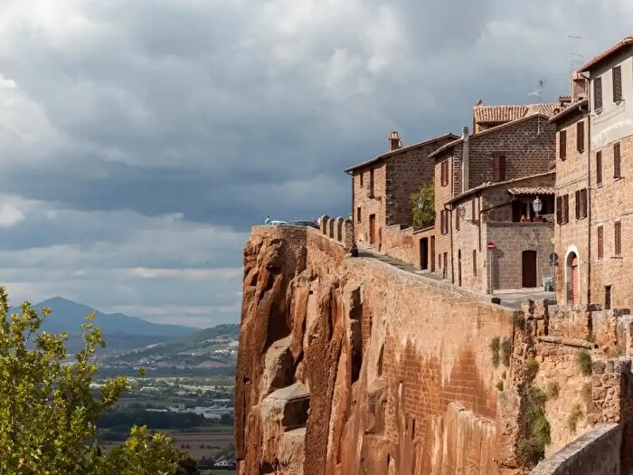 Casa con 7 locali in vendita in Orvieto