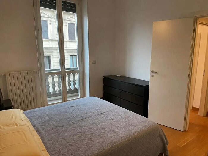 Appartamento trilocale in affitto in Viale Luigi Majno, Milano