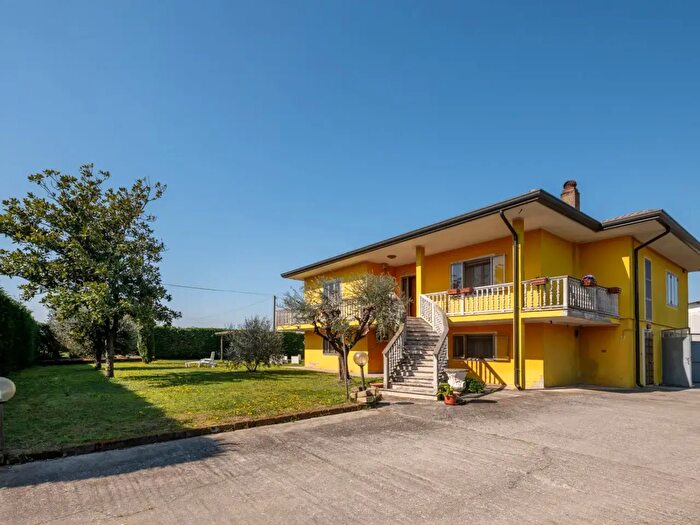 Casa con 5 locali in vendita in Via Erbecé, Monselice