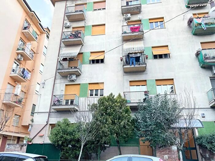 Appartamento quadrilocale in vendita in Via Pasquale Galluppi, Cosenza