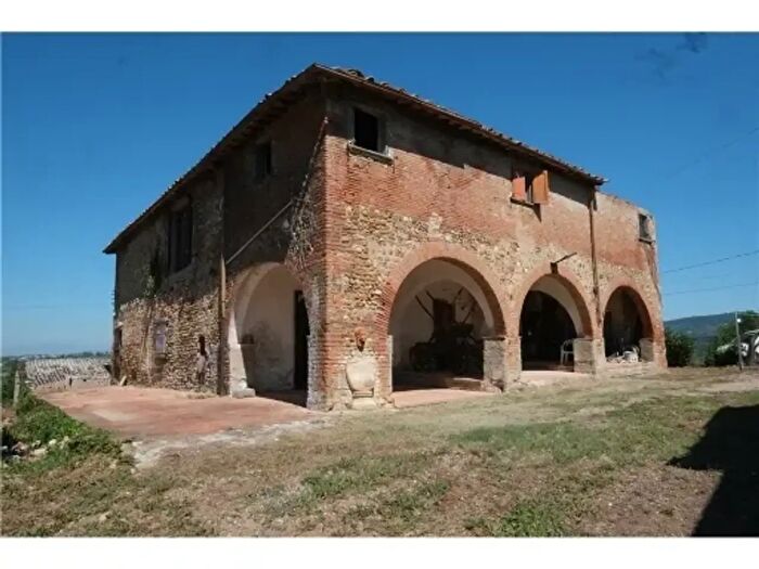 Casa con 10 locali in vendita in Montespertoli
