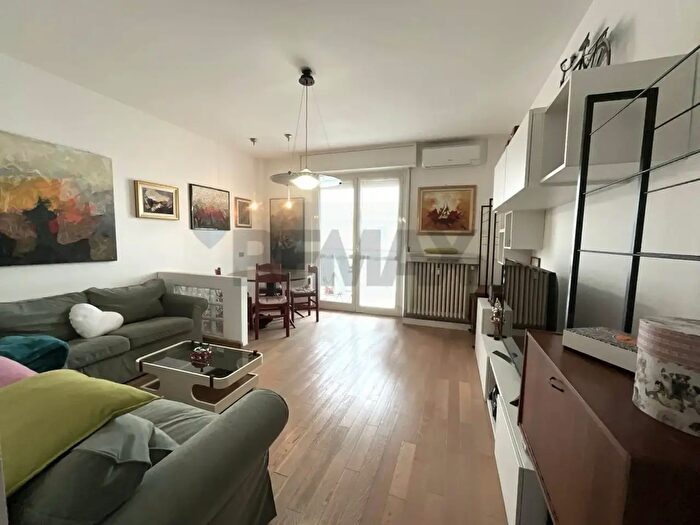 Appartamento trilocale in vendita in Via col di Lana, Arese