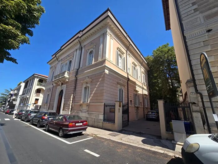 Appartamento trilocale in vendita in Via XX Settembre, L'Aquila