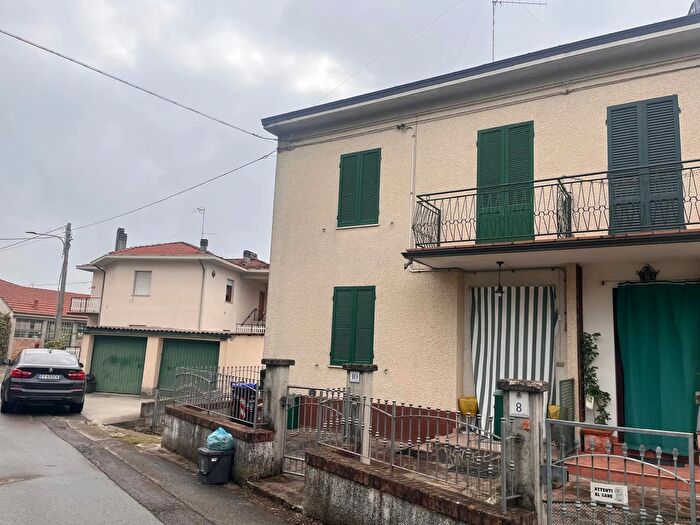 Casa in vendita in Via Repubblica, Medesano
