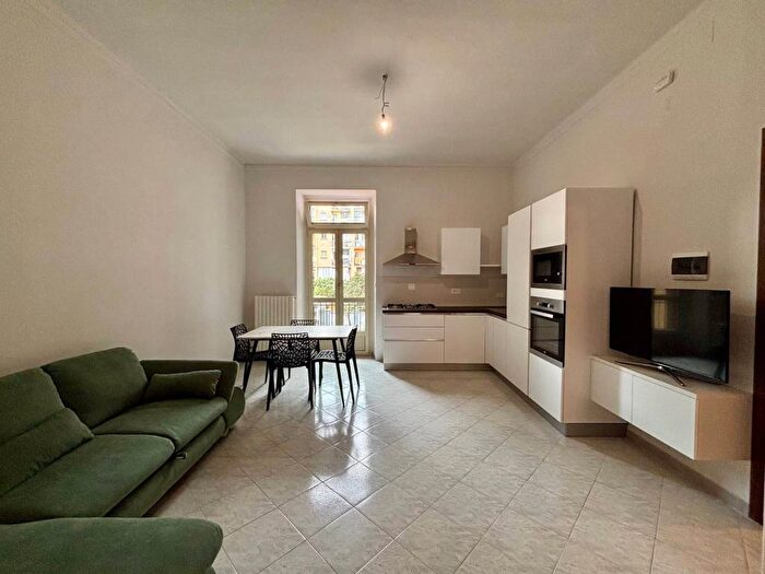 Appartamento trilocale in affitto in Via Emanuele Luserna di Rorà, Cenisia, Torino