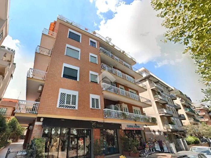 Appartamento trilocale in affitto in Viale Roma, Ciampino