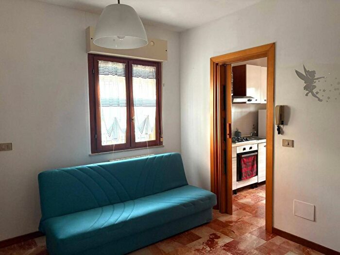 Appartamento trilocale in affitto in Via Strozzacapponi, Castel del Piano Pila, Perugia