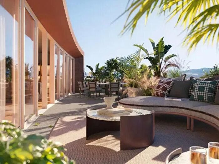 Appartamento trilocale in vendita in Via delle Cascine, Firenze