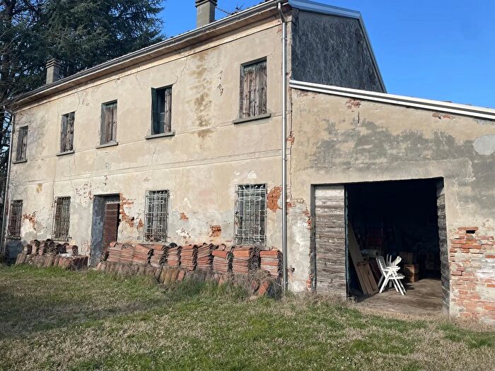 Casa con 13 locali in vendita in Gonzaga