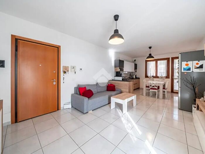 Appartamento trilocale in vendita in Via Caduti di Nassiriya, Baricella
