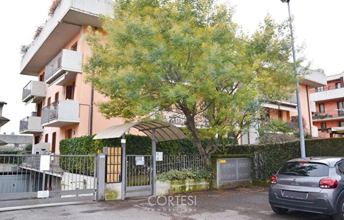 Appartamento trilocale in vendita in Via Andrea Fantoni Seriate, Seriate