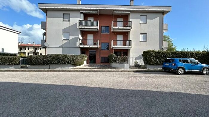 Appartamento trilocale in vendita in Via dei Larici Termoli, Termoli