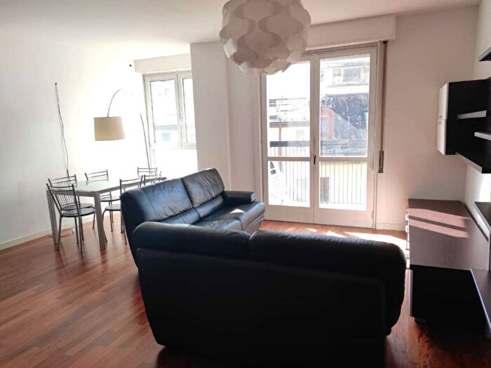 Appartamento trilocale in affitto in via Gavazzeni, Centro, Sondrio