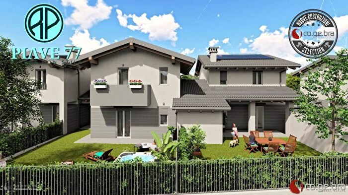 Casa quadrilocale in vendita in Via Piave Cogliate, Cogliate