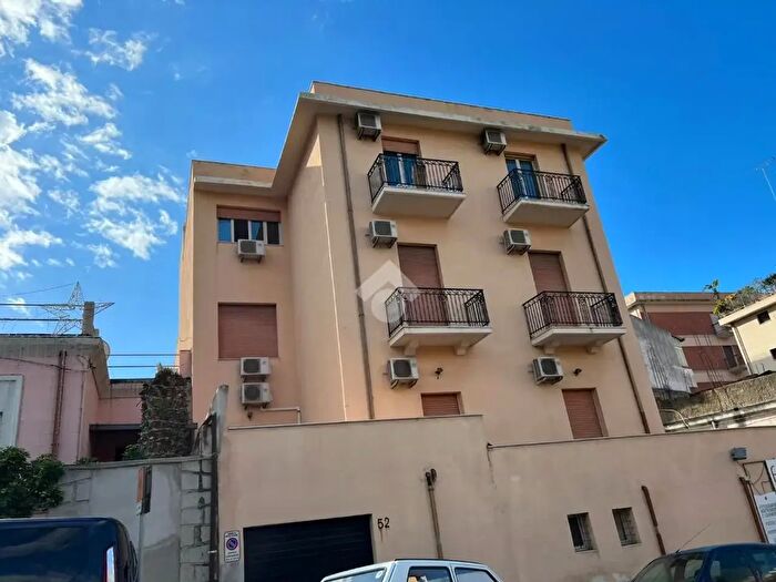 Appartamento quadrilocale in affitto in Via Cardinale Gennaro Portanova, Reggio di Calabria