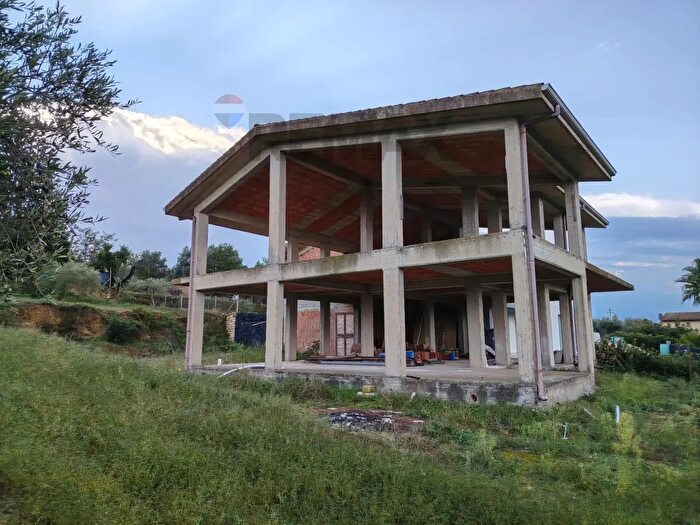 Casa con 8 locali in vendita in Contrada Bisamore Snc, Grammichele