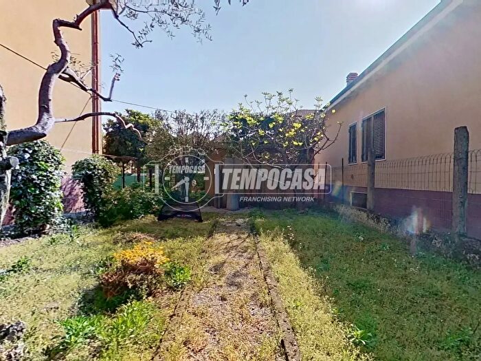 Casa trilocale in vendita in Via Luigi Panzera, Brugherio