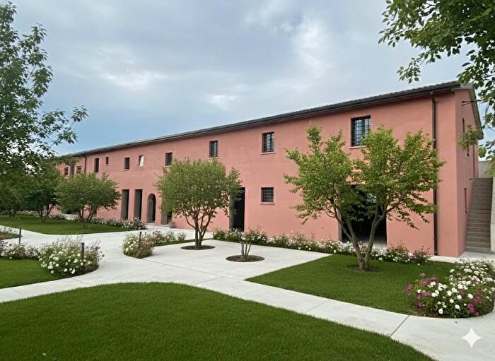 Casa con 6 locali in vendita in Migliarino Pi, Vecchiano