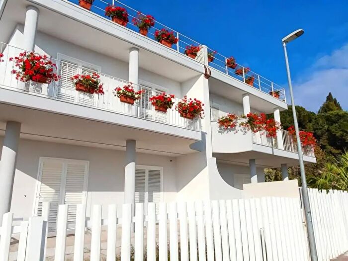 Casa con 5 locali in vendita in Via Vascello, Tortoreto