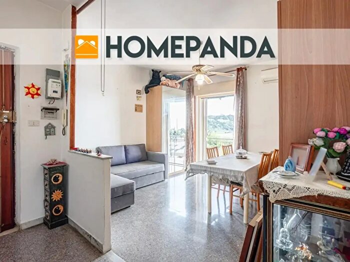 Appartamento trilocale in vendita in ª Traversa Divisione Siena, Napoli