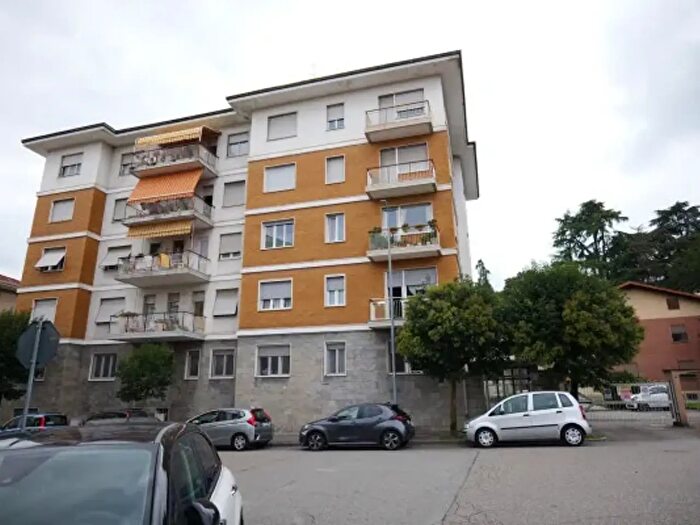 Appartamento trilocale in affitto in Viale Venezia, Biella