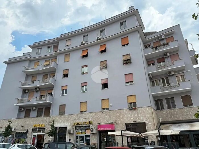 Appartamento bilocale in vendita in Via Corrado Segre, Roma