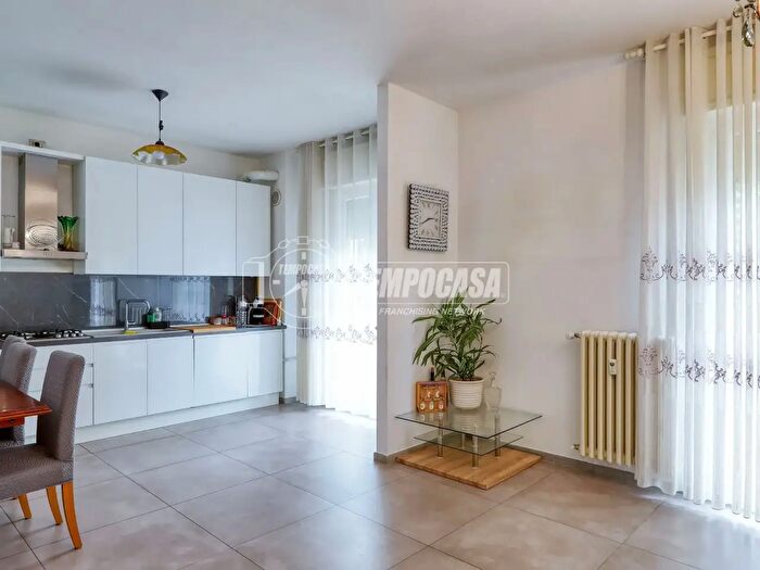 Appartamento trilocale in vendita in Arcisate