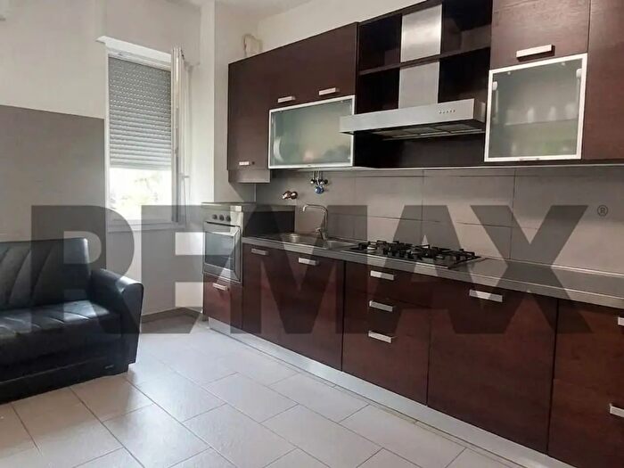 Appartamento trilocale in vendita in Via Maria Melato, Milano