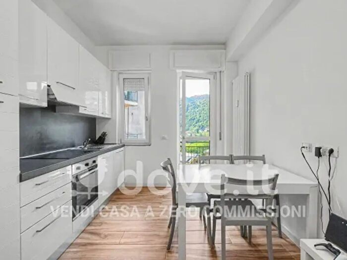 Appartamento bilocale in vendita in Via Camponuovo, Lipomo