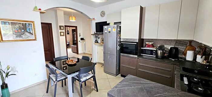 Appartamento trilocale in vendita in Via Mazze, Chivasso