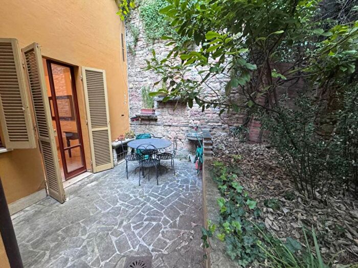 Appartamento quadrilocale in affitto in Via San Giacomo, Centro Storico, Perugia