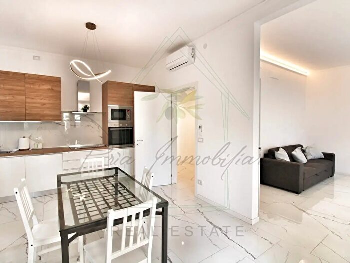 Appartamento con 5 locali in vendita in Via Marco Polo b, Rapallo