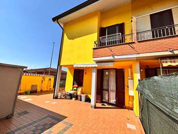 Case in Vendita e in Affitto - 2