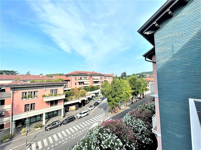 Appartamento trilocale in affitto in Via Fratelli Lechi, Porta Venezia, Brescia