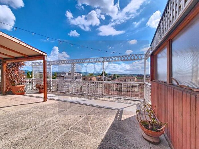 Appartamento con 6 locali in vendita in Via Settemb, Empoli