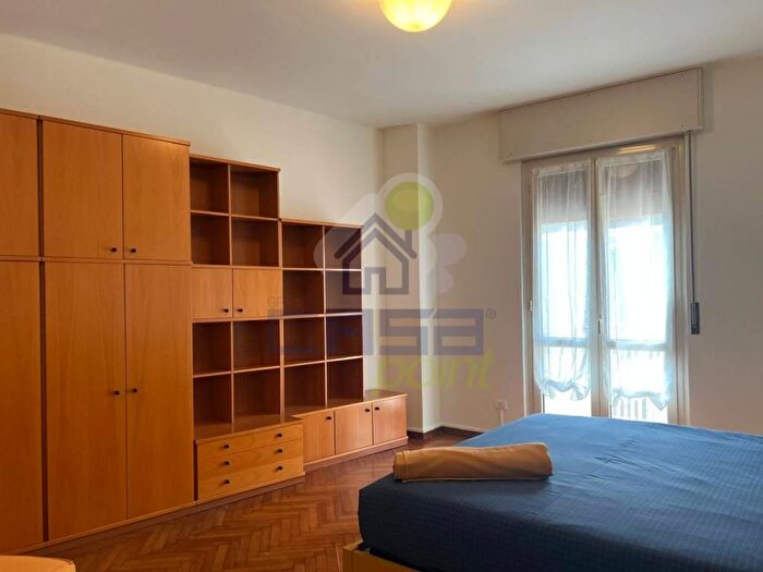 Appartamento trilocale in affitto in Via Platina, Centro, Cremona