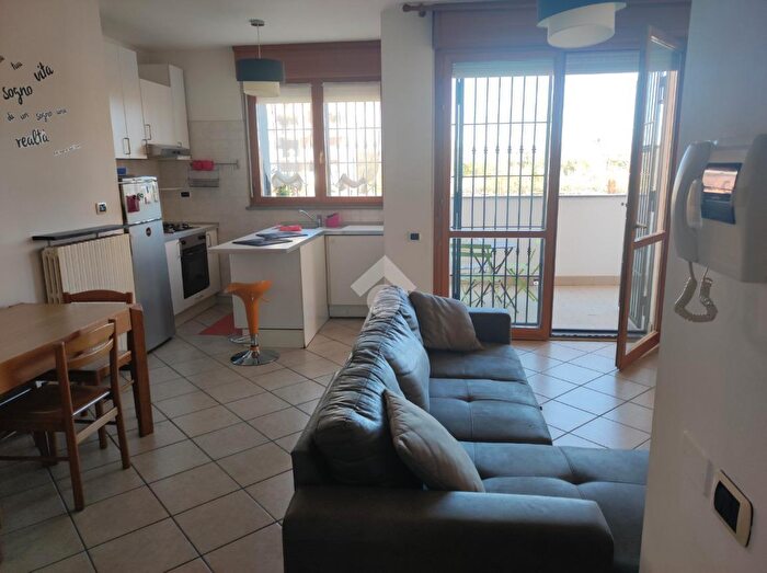 Appartamento bilocale in affitto in Via Caduti in Missione di Pace, Milano