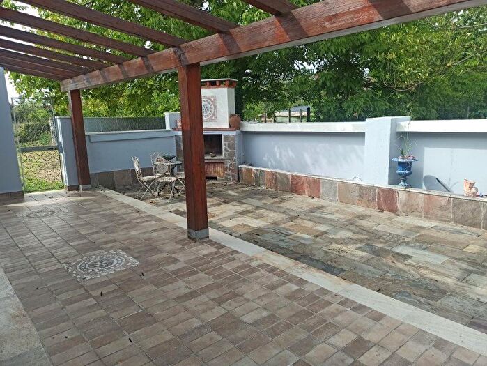 Casa quadrilocale in vendita in Massa