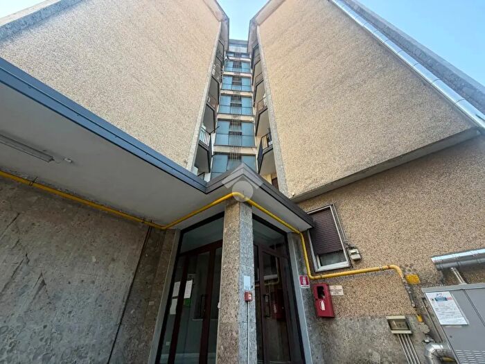 Appartamento trilocale in vendita in Via Magenta, Busto Arsizio