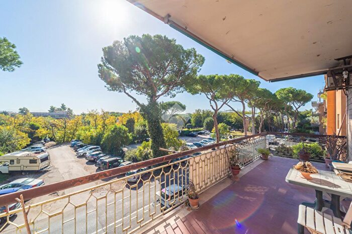 Appartamento trilocale in vendita in Via Giangiorgio Trissino, Roma