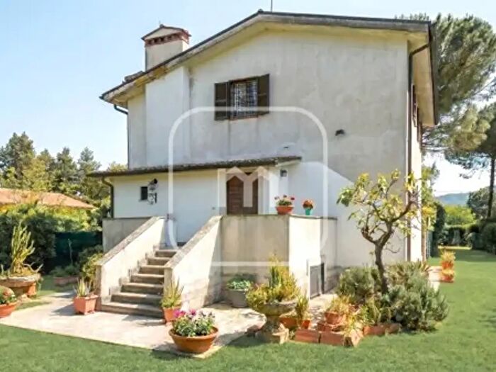 Casa con 6 locali in vendita in Via Colle Pallone Vecchio, San Cesareo