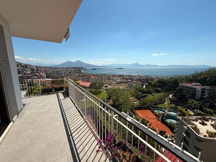 Appartamento con 6 locali in affitto in Corso Vittorio Emanuele, Mergellina Piedigrotta, Napoli