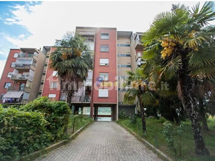 Appartamento quadrilocale in vendita in Via Genova, Volpiano
