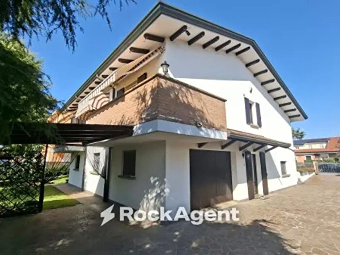 Casa con 6 locali in vendita in Via Giovanni Pascoli, Selvazzano Dentro