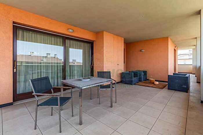 Appartamento con 5 locali in vendita in Via Enrico Berlinguer, Imola