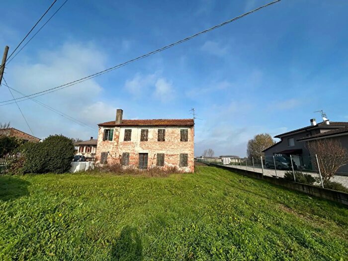Casa con 7 locali in vendita in Via Roma, Terrazzo